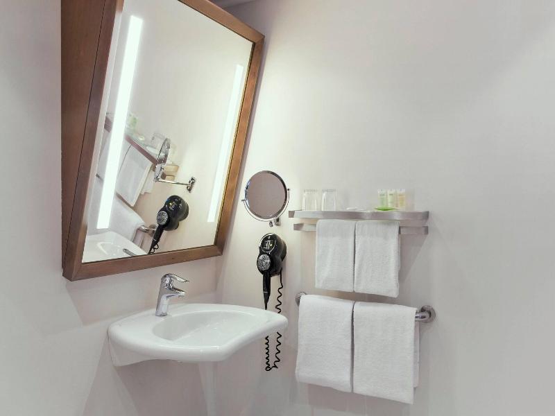 Courtyard by Marriott Wiesbaden-Nordenstadt image