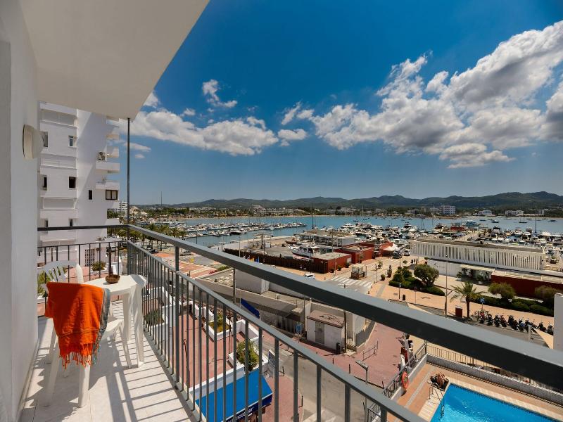 Vibra Del Mar Aparthotel image