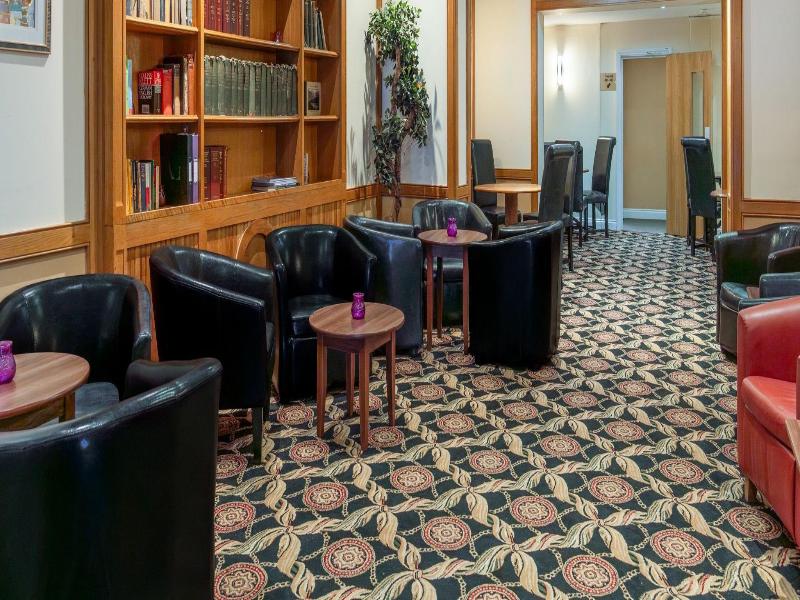 Carrington House image