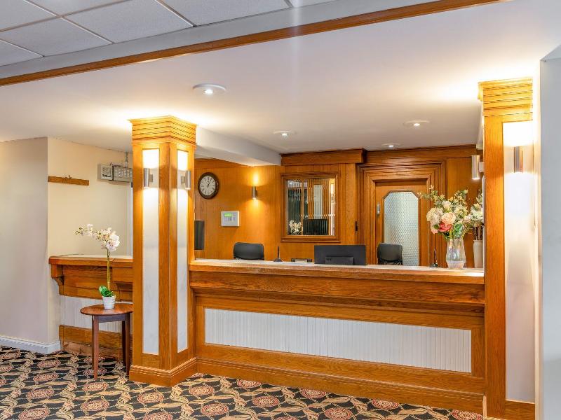 Carrington House image