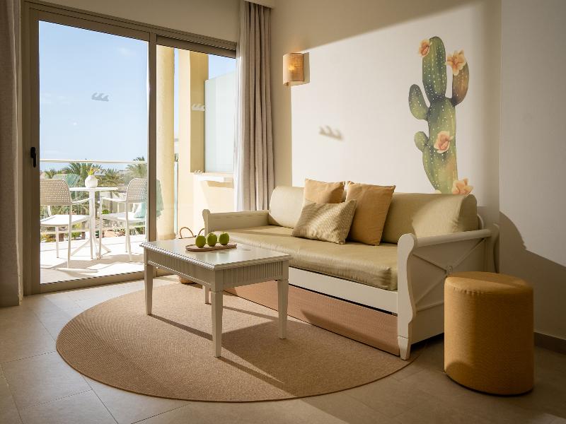 Iberostar Waves Gaviotas Park image