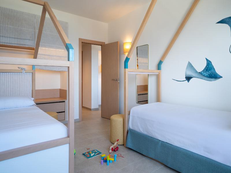Iberostar Waves Gaviotas Park image