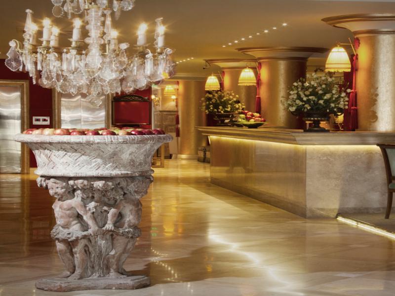 Huentala Hotel image