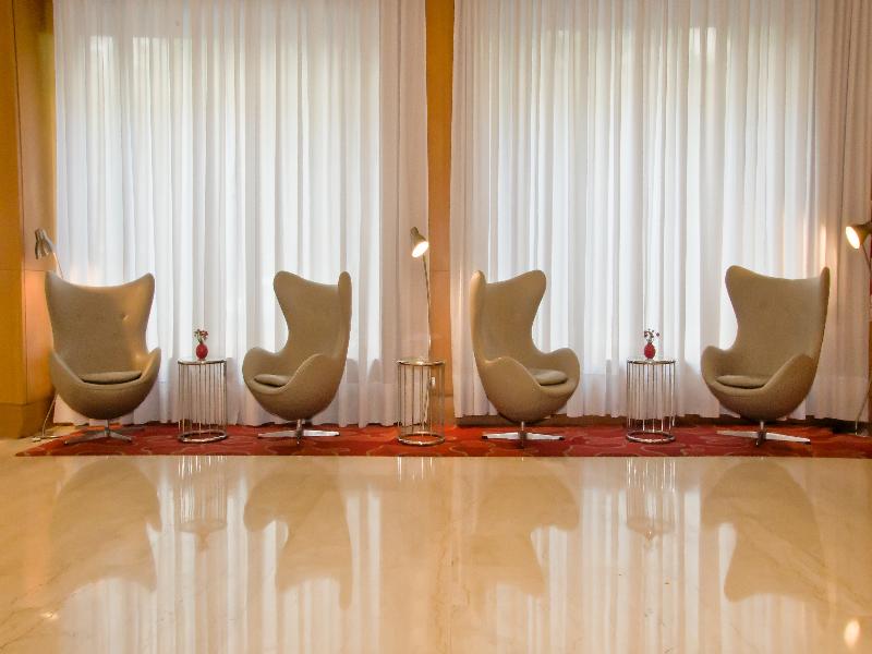 725 Continental Hotel image