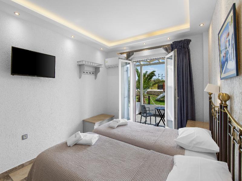 Contaratos Beach image