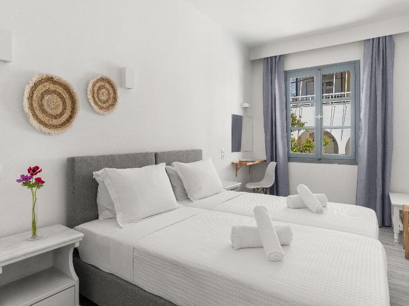 Polos Hotel Paros image