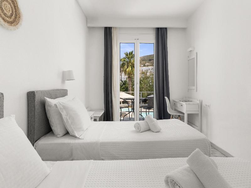 Polos Hotel Paros image