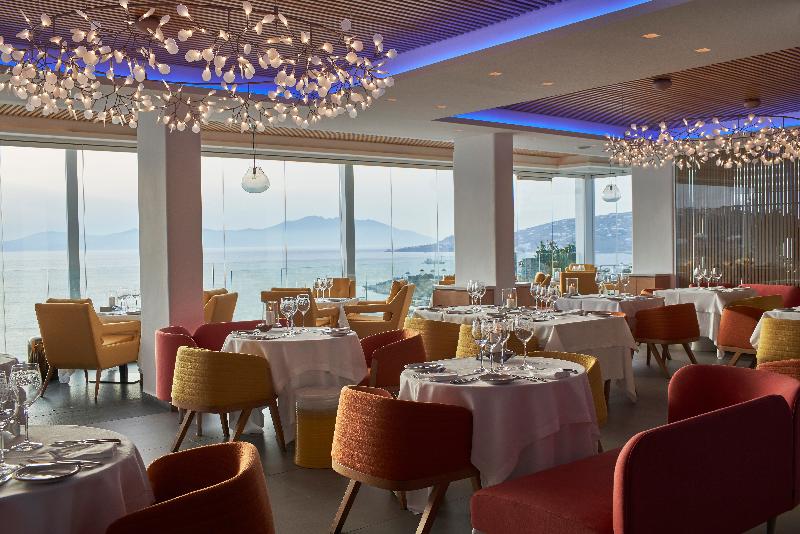 Myconian Korali Relais & Chateaux