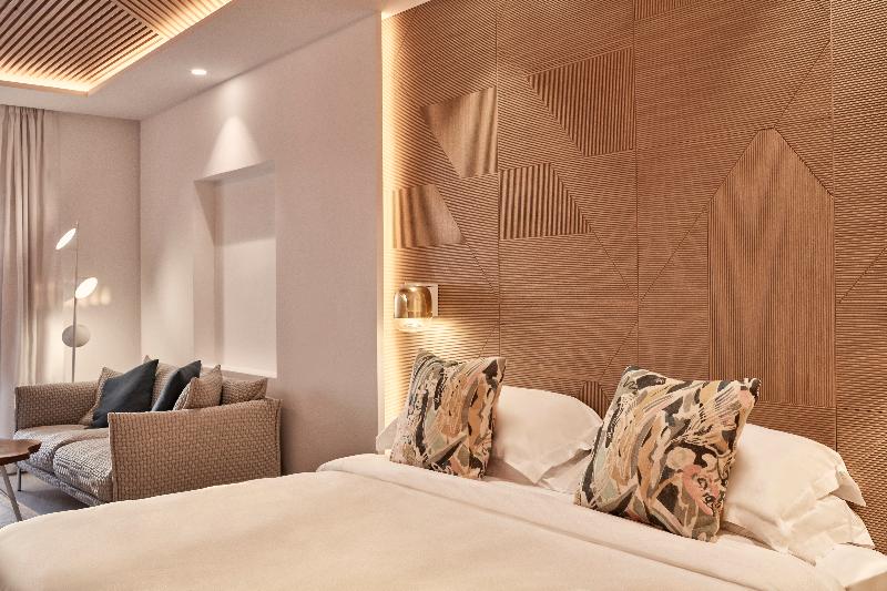 Myconian Korali Relais & Chateaux