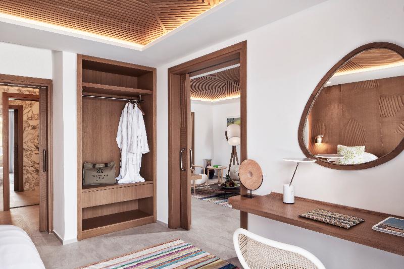Myconian Korali Relais & Chateaux