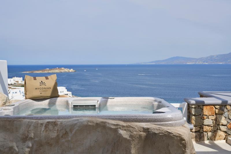 Myconian Korali Relais & Chateaux