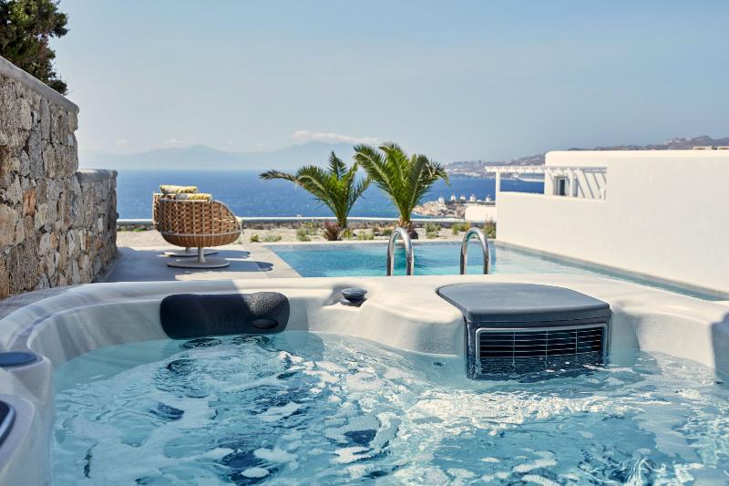 Myconian Korali Relais & Chateaux