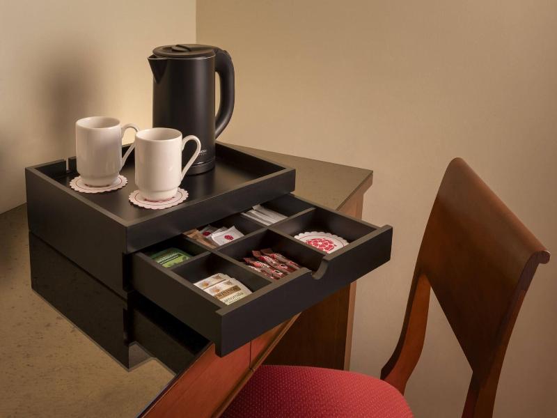 Lancaster Hotel image