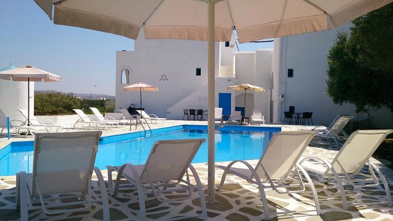 Naxos Sun Studios image