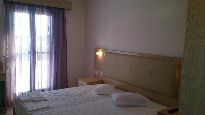 Bed room