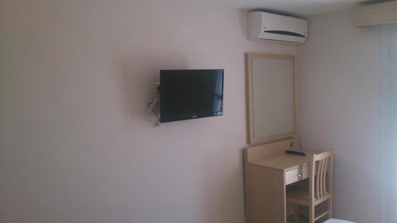 Bed room