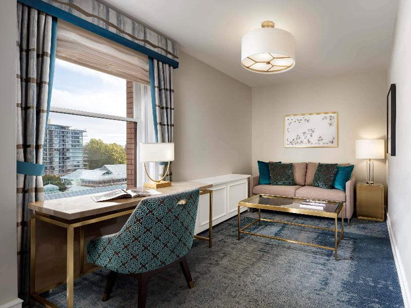 Fairmont Empress image