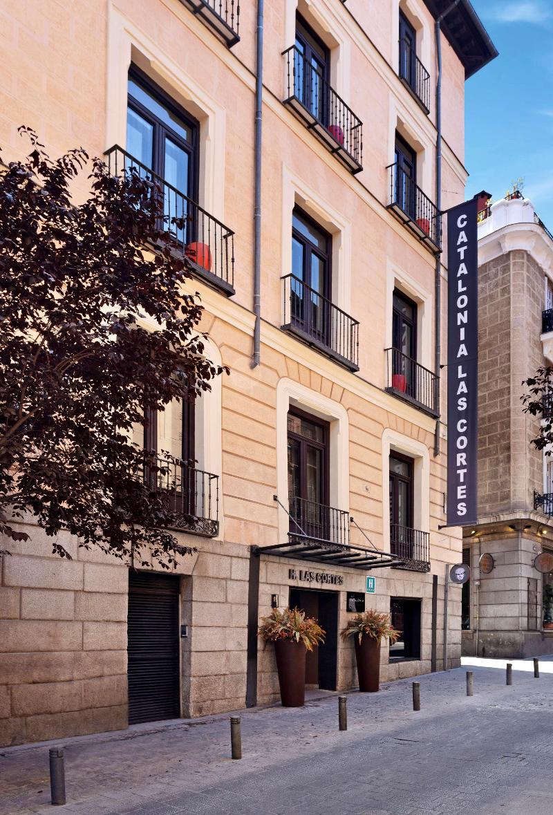 Catalonia Las Cortes Hotel