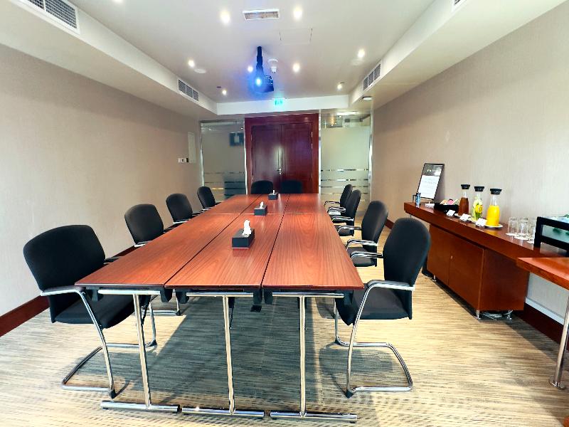 Millennium Airport Hotel Dubai image