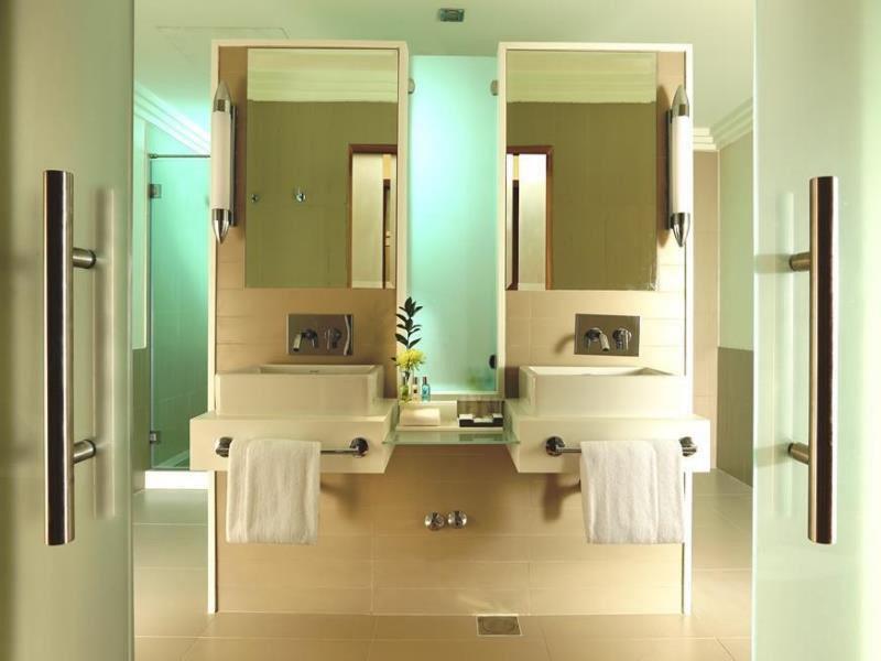 Millennium Airport Hotel Dubai image