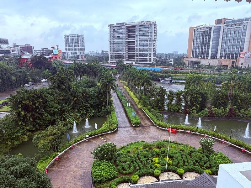 Le Meridien Cochin image