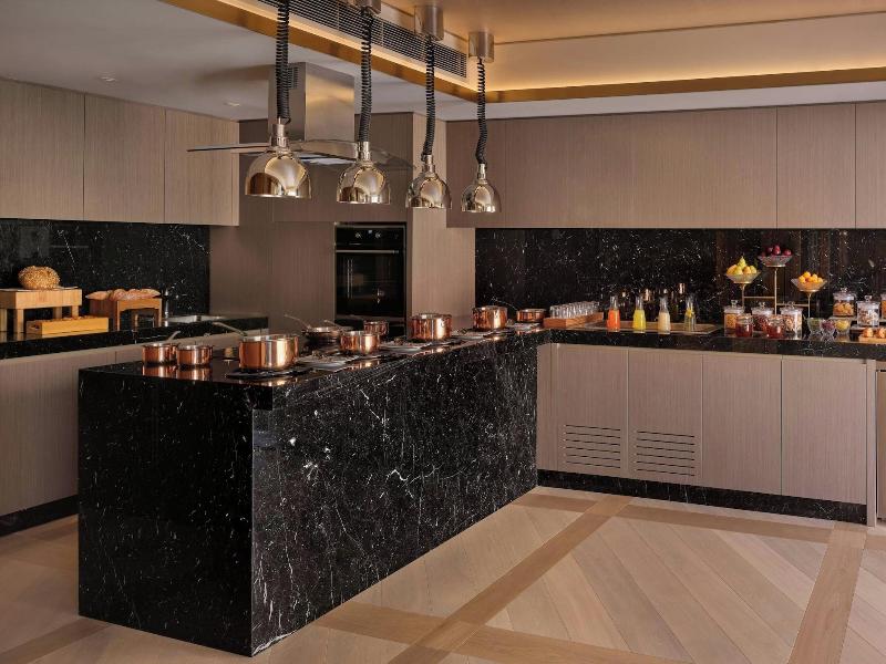 JW Marriott Hotel Kuwait City image
