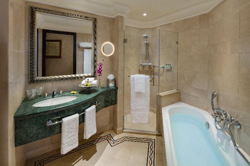Intercontinental Phoenicia Beirut photo 13