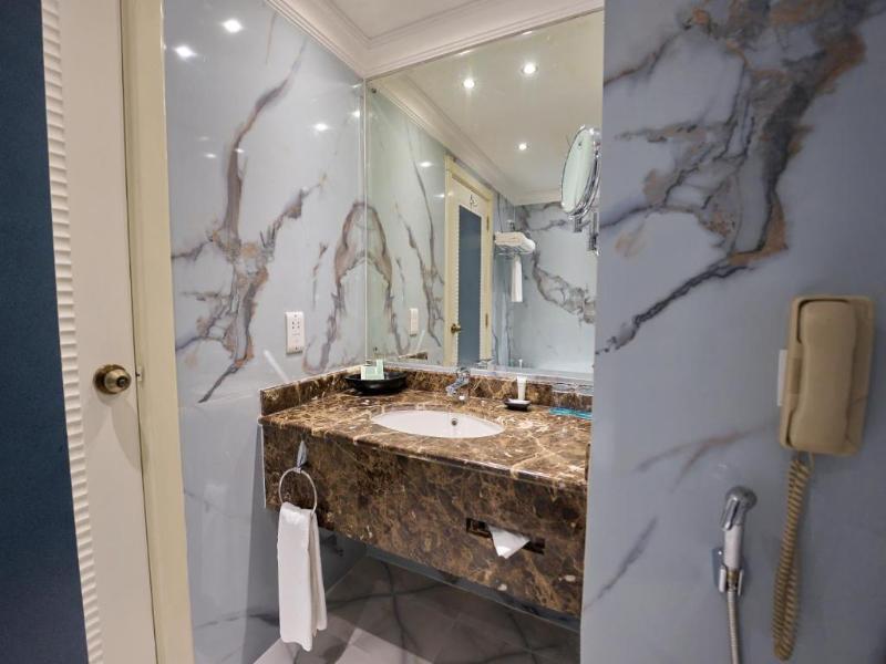 Grand Regency Doha, Trademark Collection Wyndham image