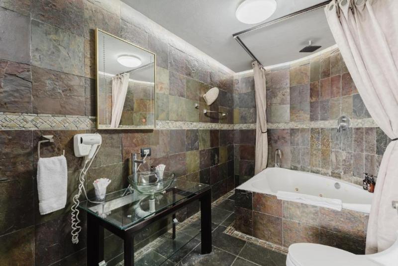 LAYAN Hotel & Spa image