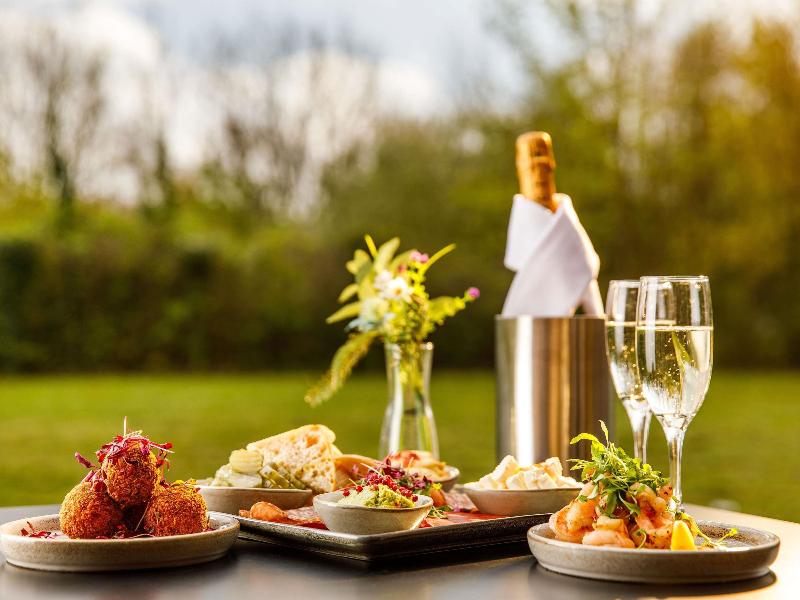 Mercure Cardiff North Hotel image