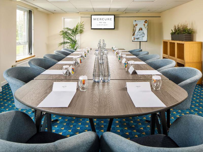 Mercure Cardiff North Hotel image