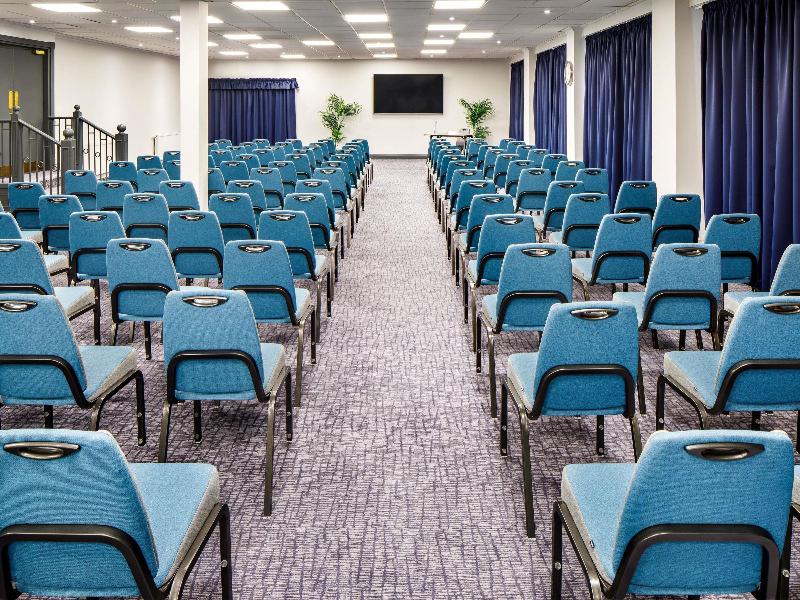 Mercure Cardiff North Hotel image