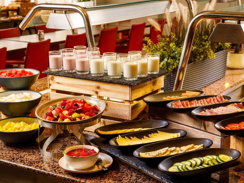 Mercure Cardiff North Hotel image