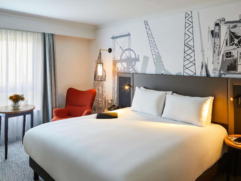 Mercure Cardiff North Hotel image