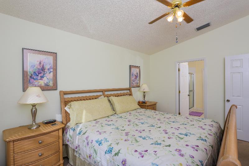 在meiguo.com看到的Gulf Coast Homes Sarasota-Bradenton Area的介绍图片