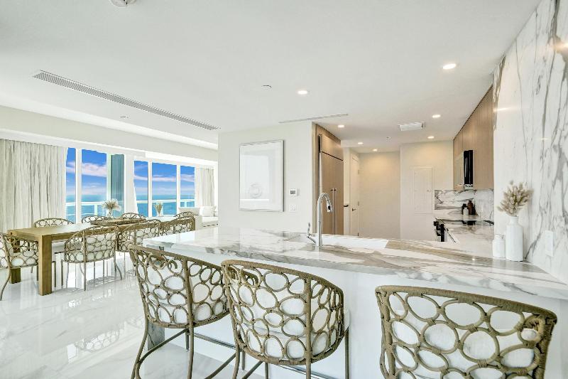 Beach House Fort Lauderdale, a Hilton Resort image