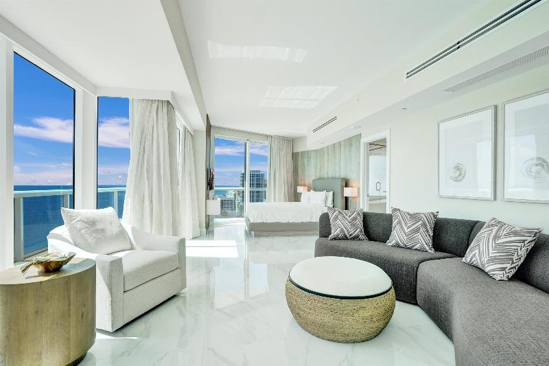 Beach House Fort Lauderdale, a Hilton Resort image