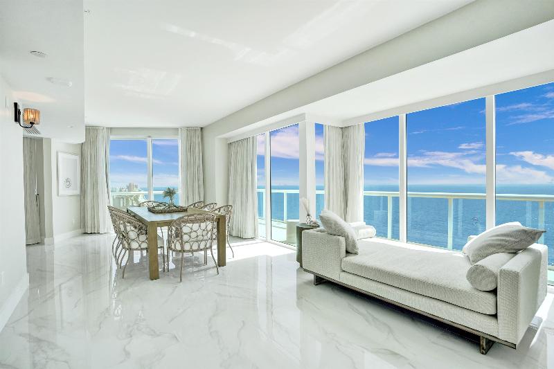 Beach House Fort Lauderdale, a Hilton Resort image