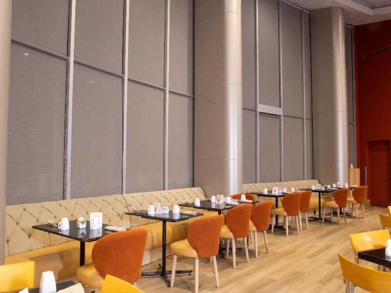 Holiday Inn Monterrey Parque Fundidora image