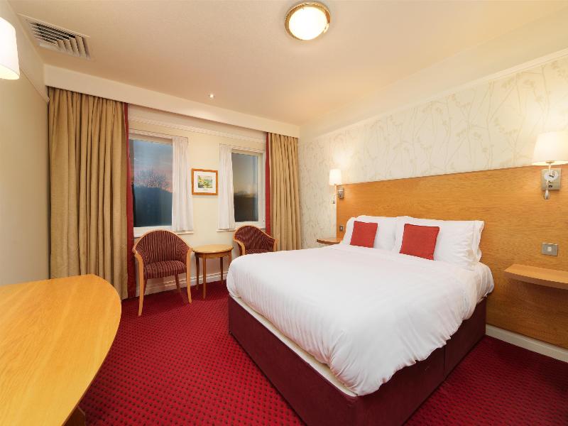 Best Western Plus Milford Hotel image