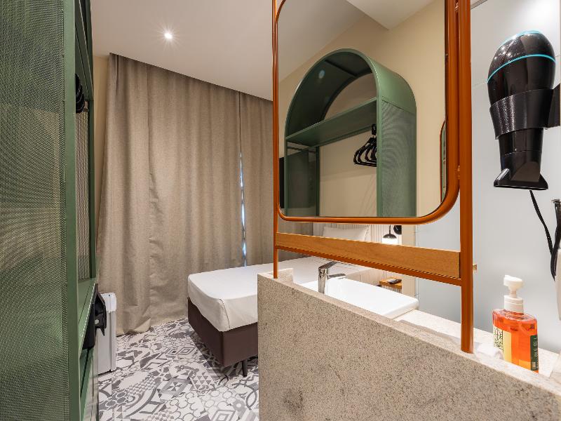 B&B Hotel Santos Dumont Rio de Janeiro image
