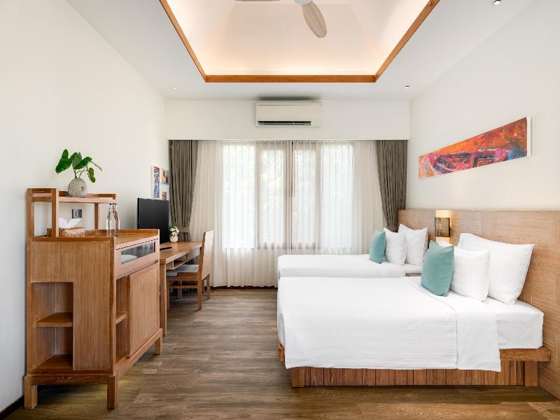 SAii Phi Phi Island Village image