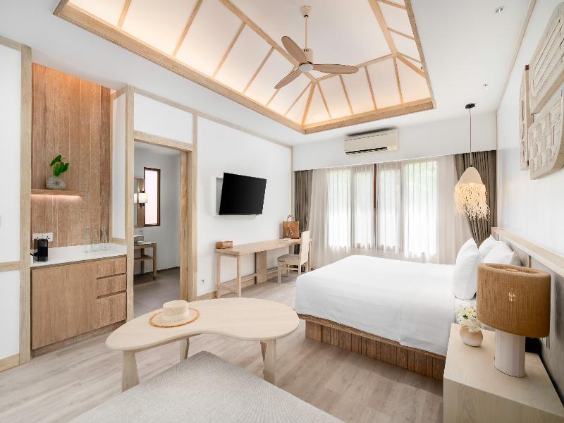 SAii Phi Phi Island Village image