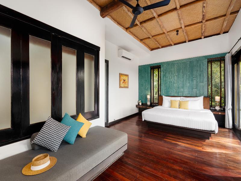 SAii Phi Phi Island Village image