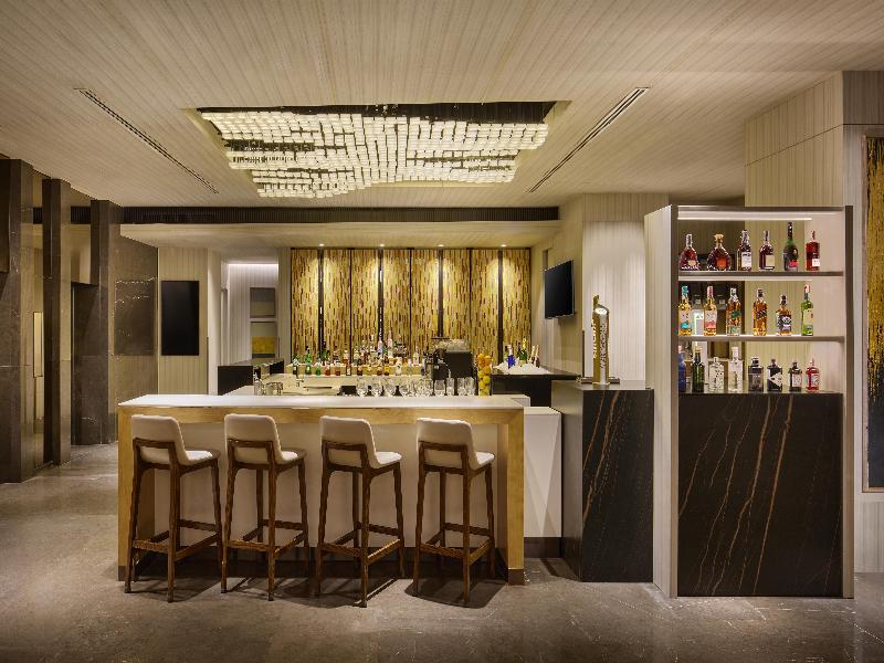 DoubleTree by Hilton Bangkok Ploenchit image