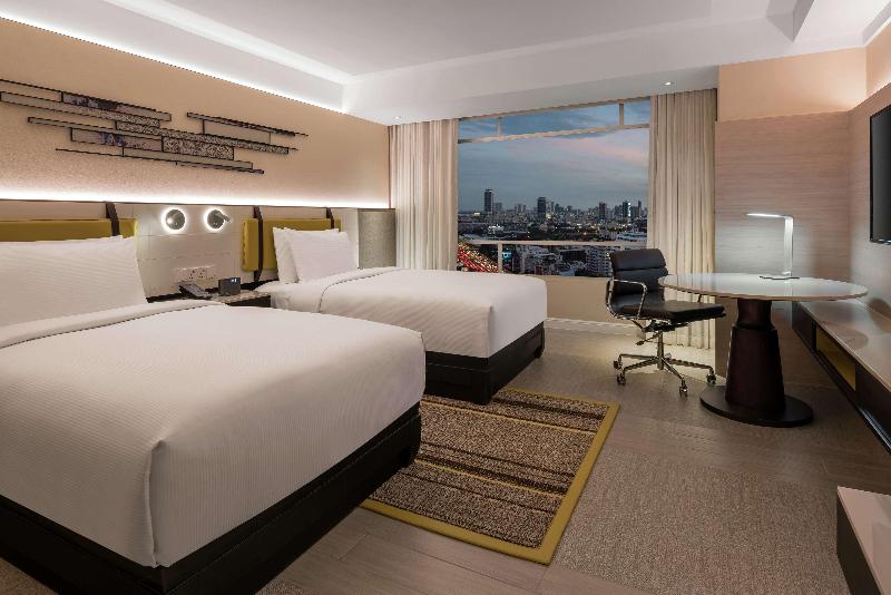 DoubleTree by Hilton Bangkok Ploenchit image