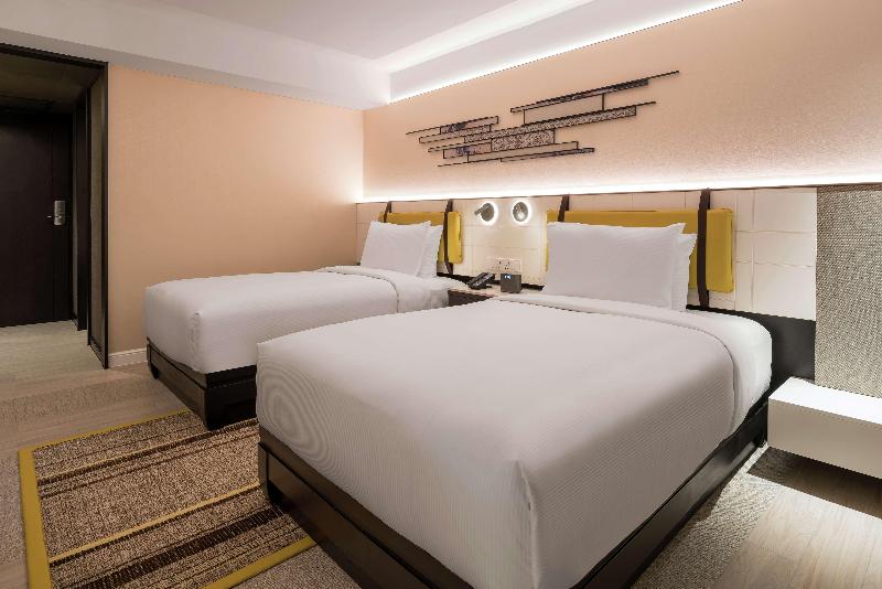 DoubleTree by Hilton Bangkok Ploenchit image