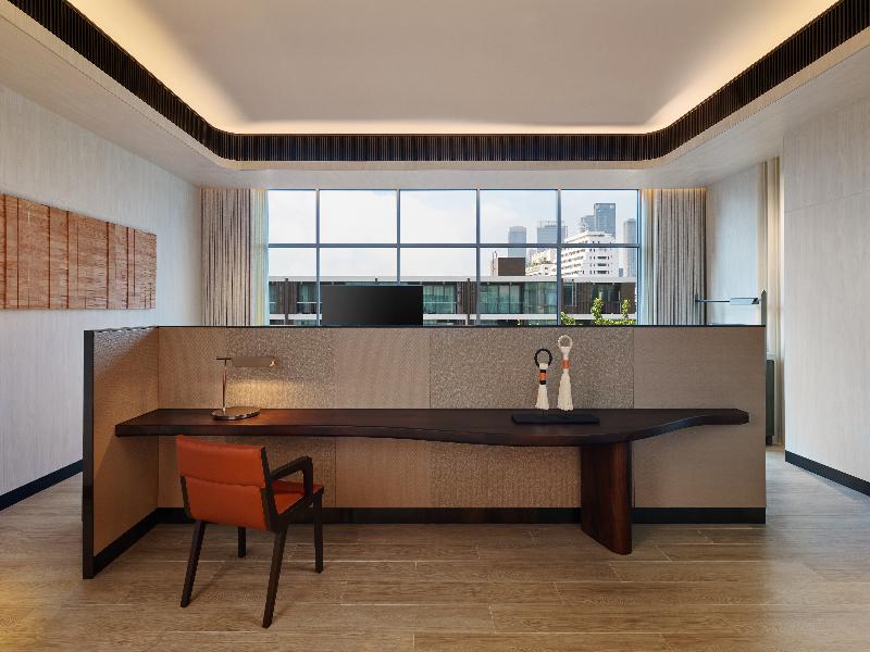 DoubleTree by Hilton Bangkok Ploenchit image