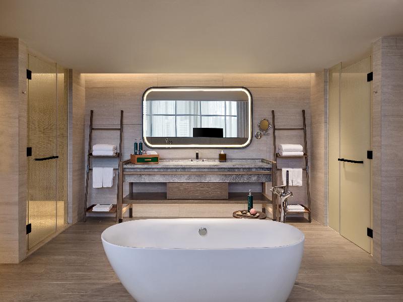 DoubleTree by Hilton Bangkok Ploenchit image