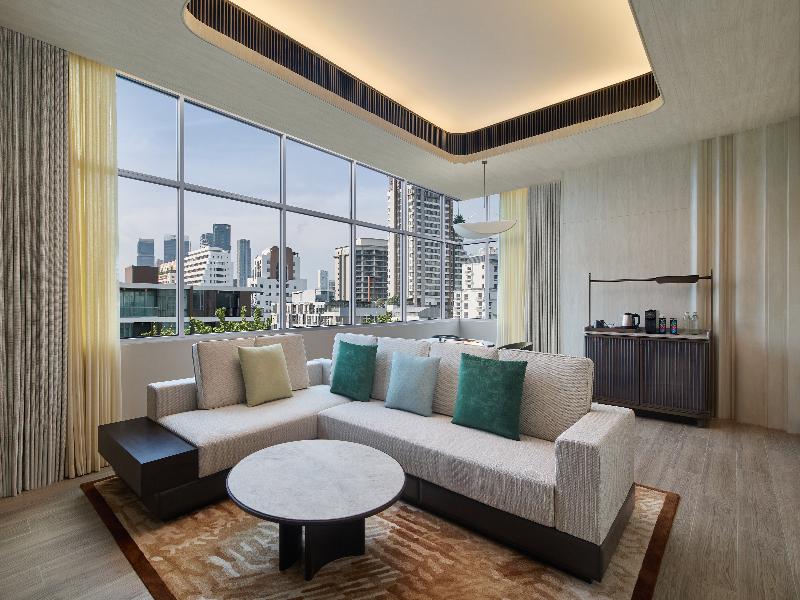 DoubleTree by Hilton Bangkok Ploenchit image